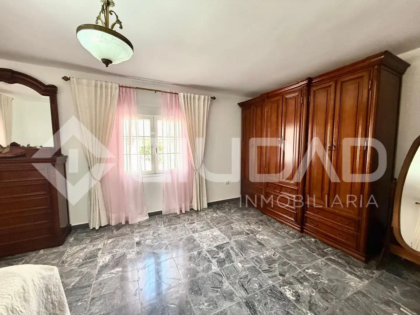 Dormitori de Casa o xalet en venda en Las Cabezas de San Juan