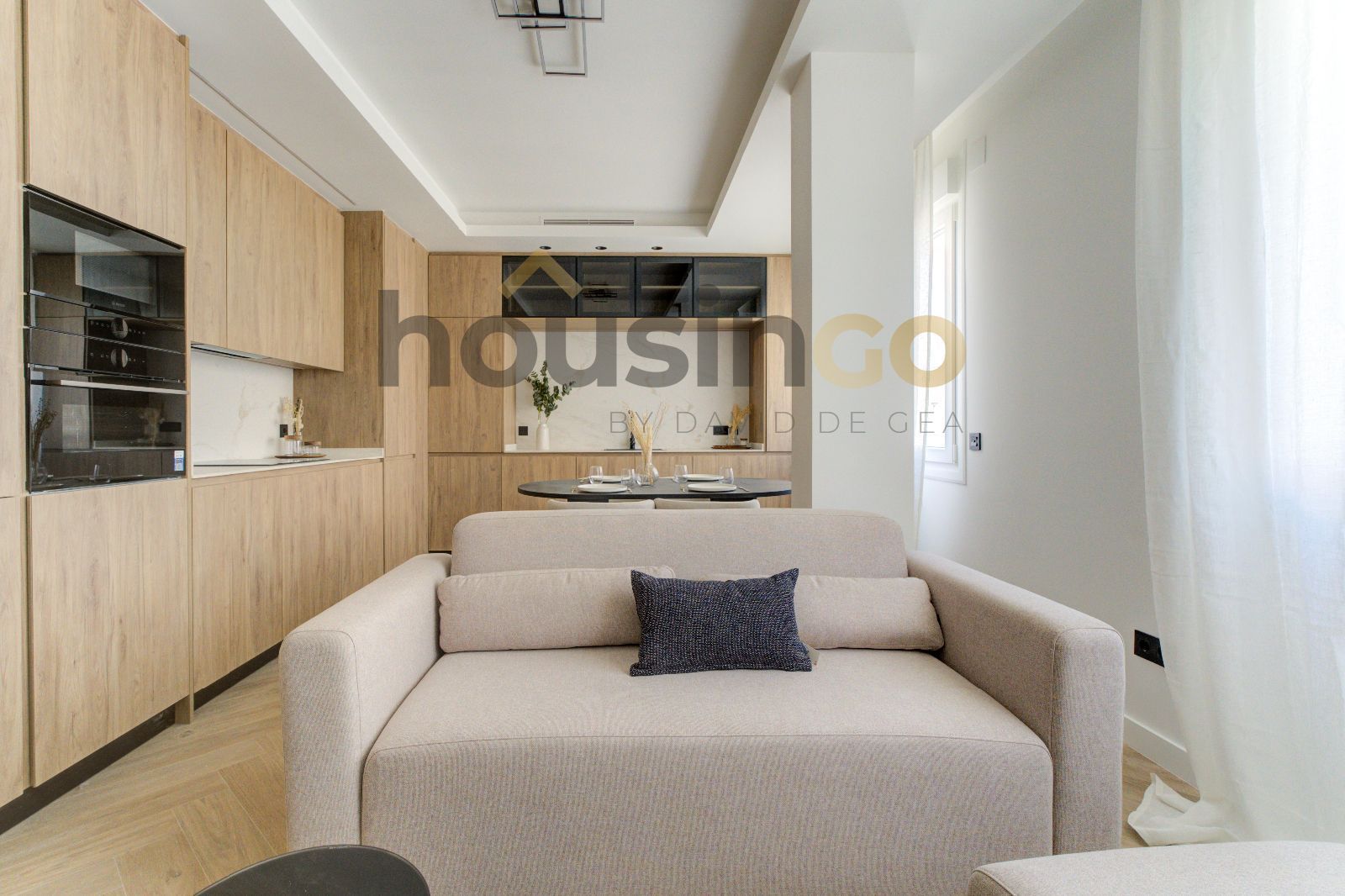 Sala d'estar de Pis de lloguer en  Madrid Capital amb Aire condicionat, Calefacció i Moblat