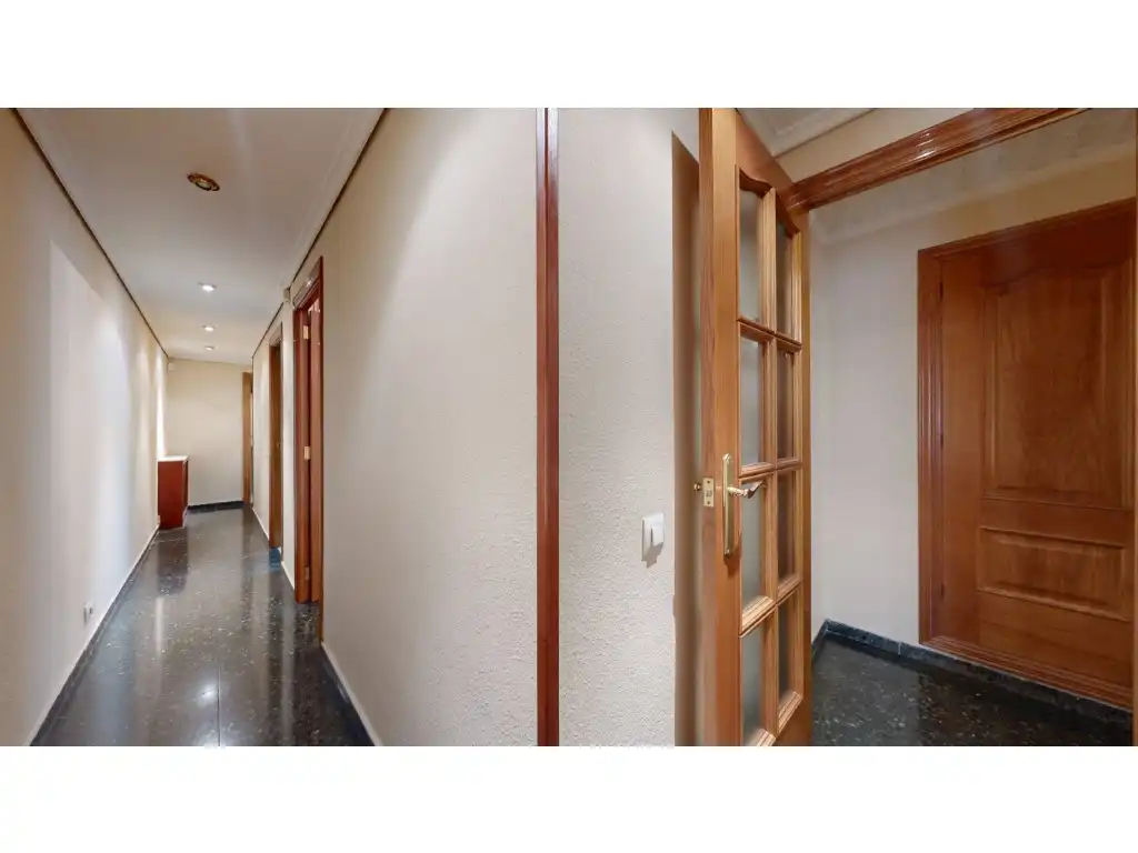 Flat for sale in Exposició