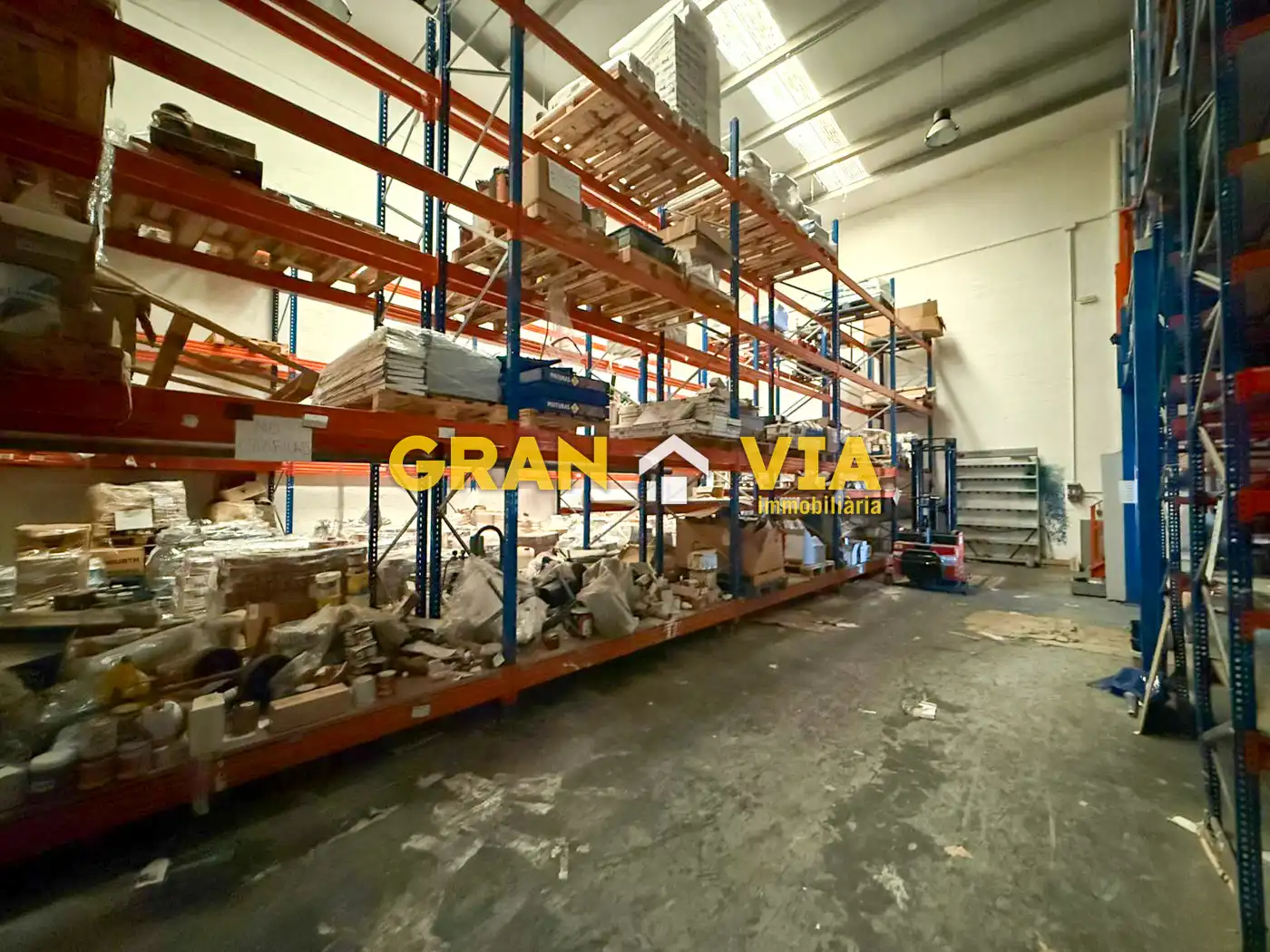 Nau industrial de lloguer en Figueres