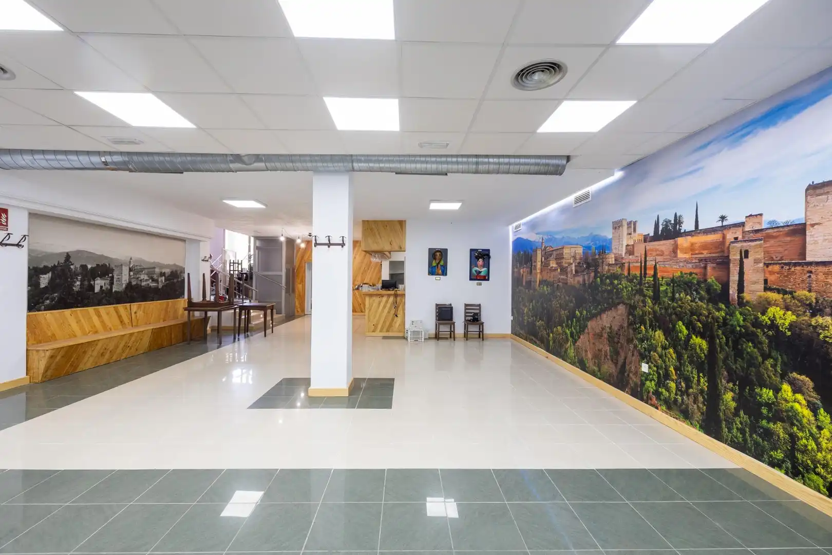 Local comercial en venta en Avenida Santa Maria de la Alhambra, imagen 2