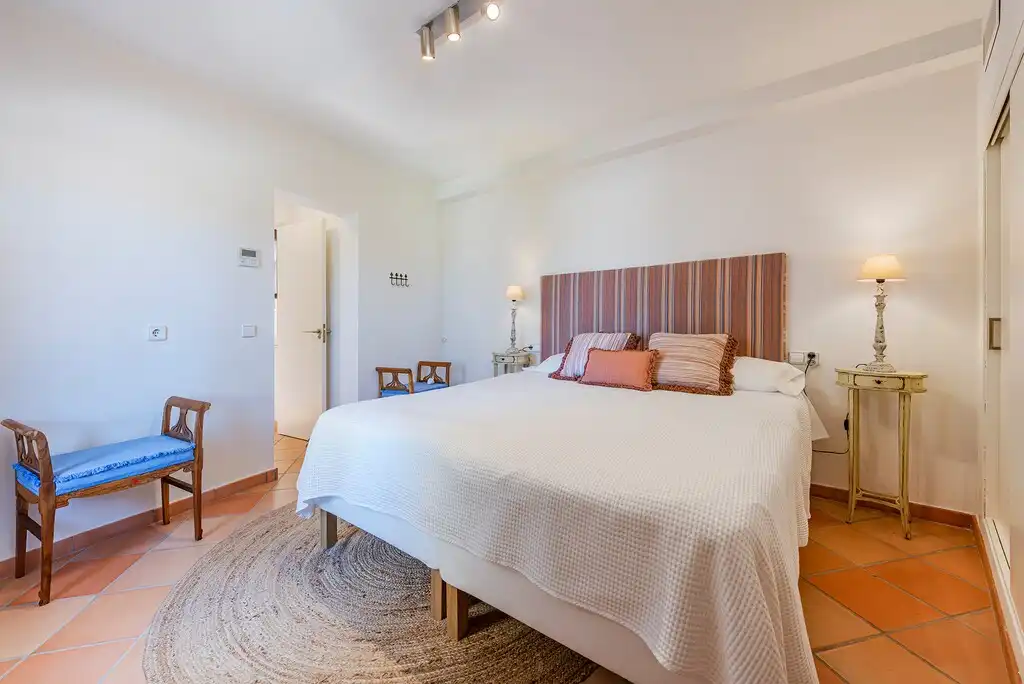 Habitación de Finca rústica en venta en Pollença con Aire acondicionado, Calefacción y Jardín privado