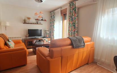 Living room of Flat for sale in  Albacete Capital  with Air Conditioner, Heating and Parquet flooring