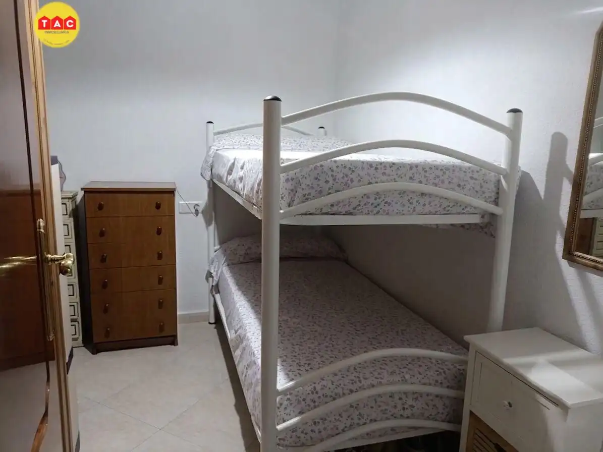 Dormitori de Pis de lloguer en La Antilla amb Aire condicionat, Terrassa i Moblat