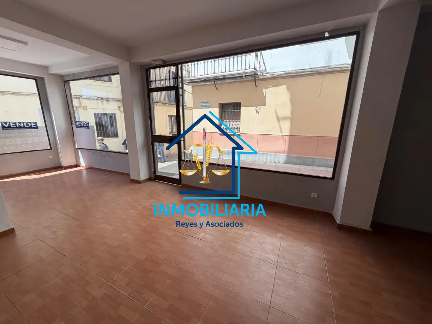 Vista exterior de Local en venta en Córdoba con Aire acondicionado