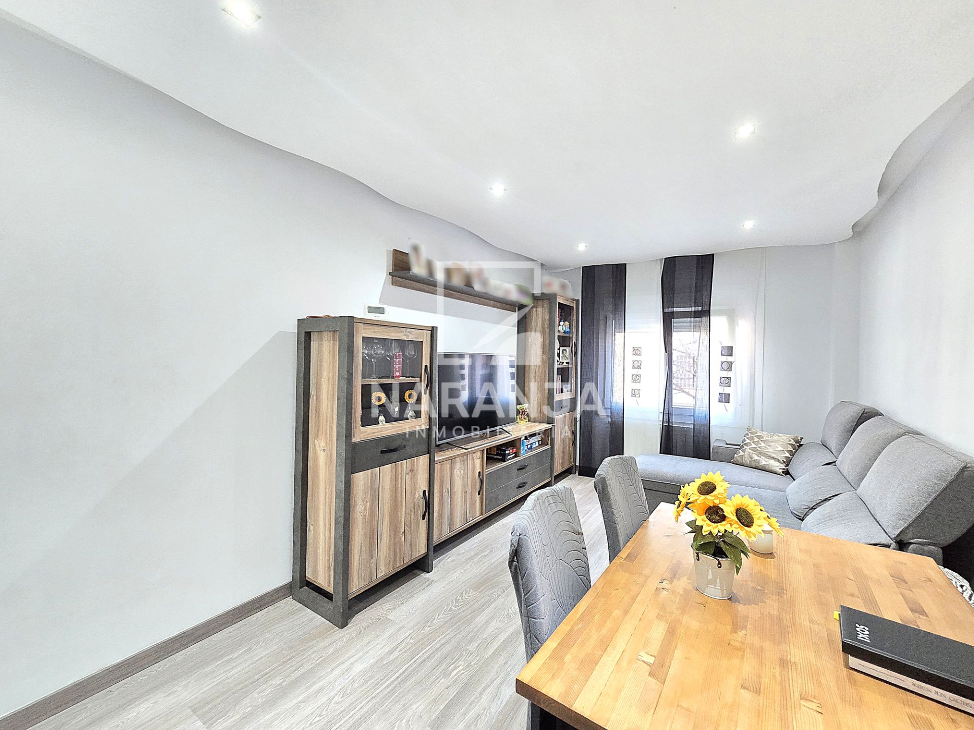 Vista exterior de Pis en venda en Santa Coloma de Gramenet