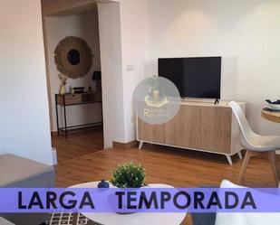 Sala d'estar de Àtic de lloguer en  Granada Capital amb Aire condicionat i Terrassa