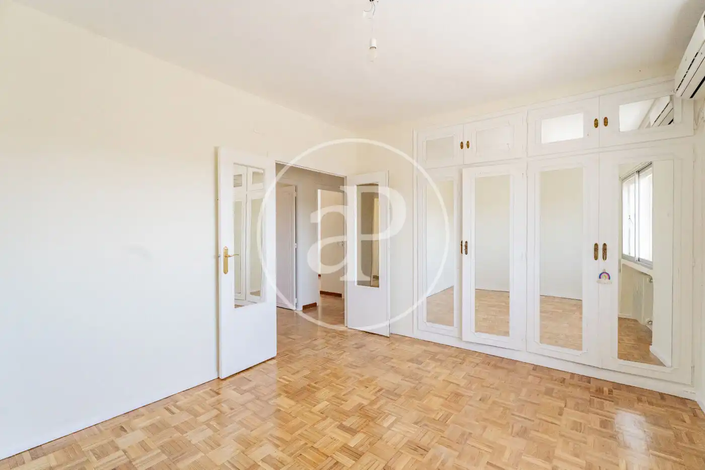 Bedroom of Attic for sale in Madrid  with Air Conditioner, Heating and Private garden