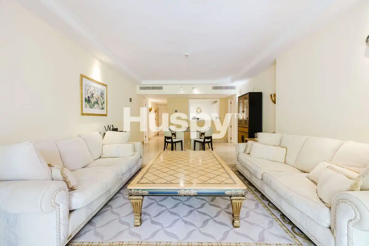 Flat for sale in Estepona, Málaga