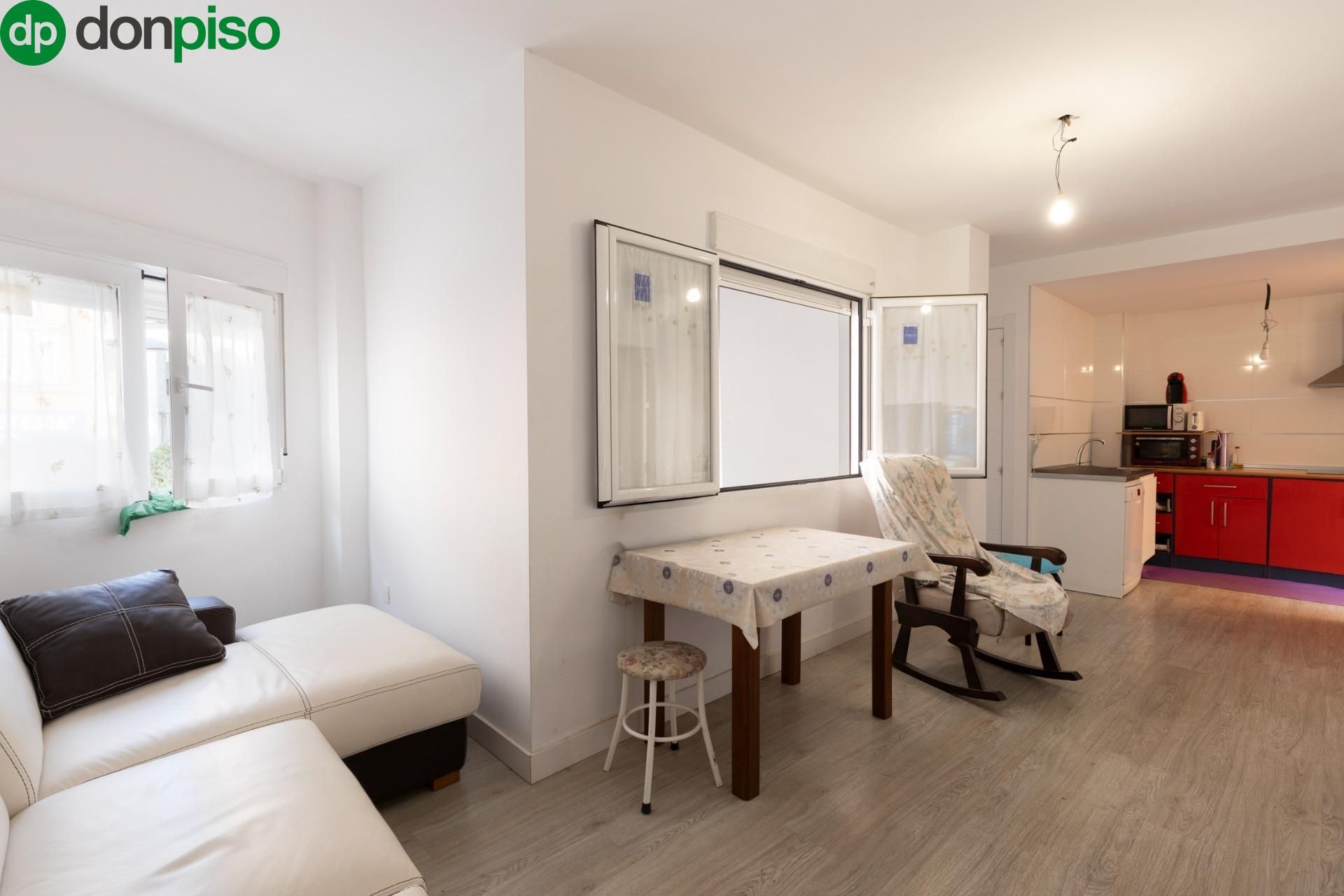 Living room of Flat for sale in Armilla  with Terrace and Balcony