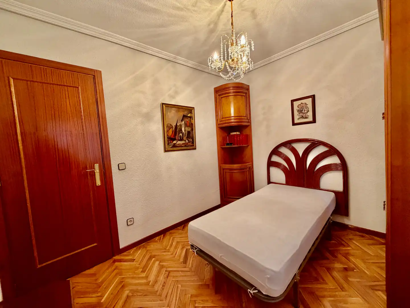 Habitación de Dúplex en venta en Leganés con Aire acondicionado, Calefacción y Jardín privado