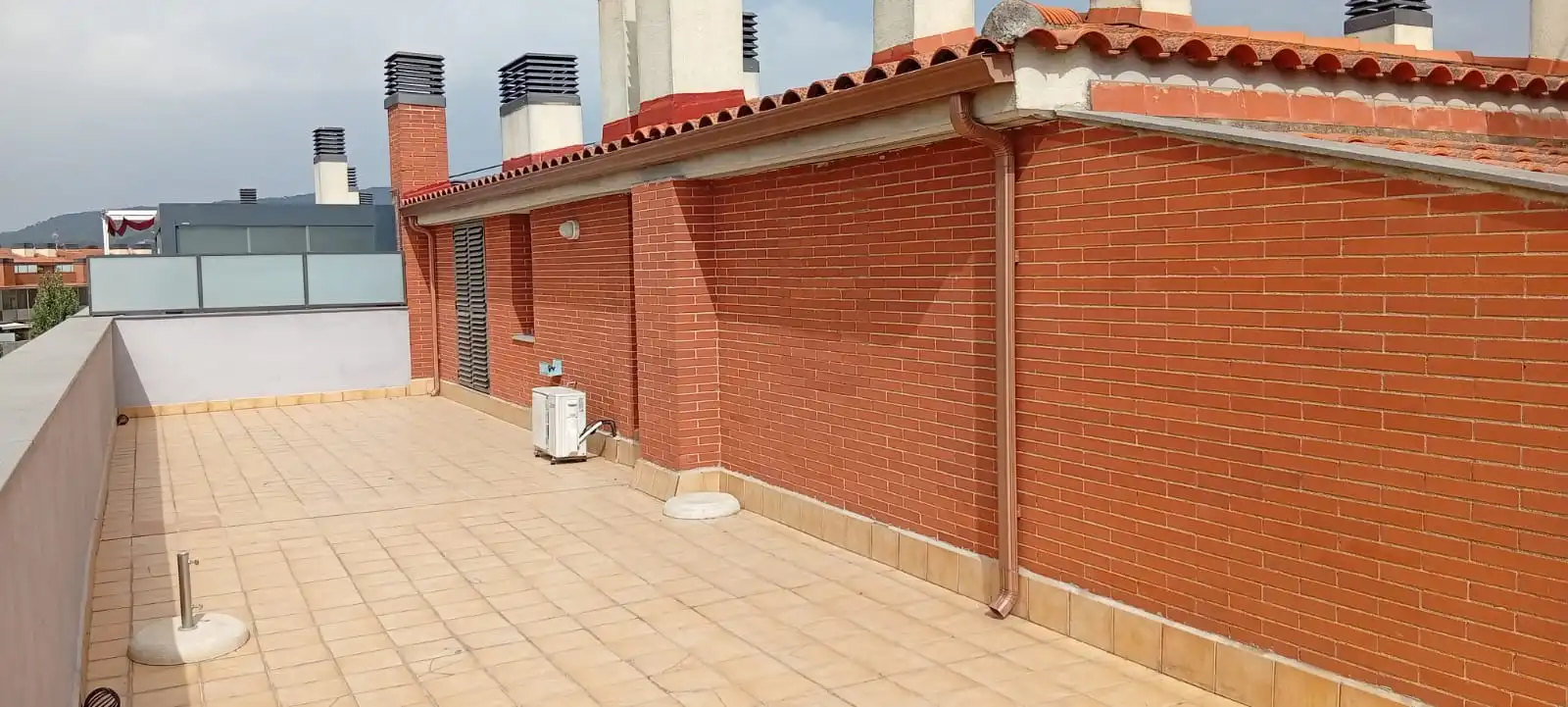 Außenansicht von Maisonette zum Verkauf in Vilanova del Vallès mit Klimaanlage, Heizung und Terrasse