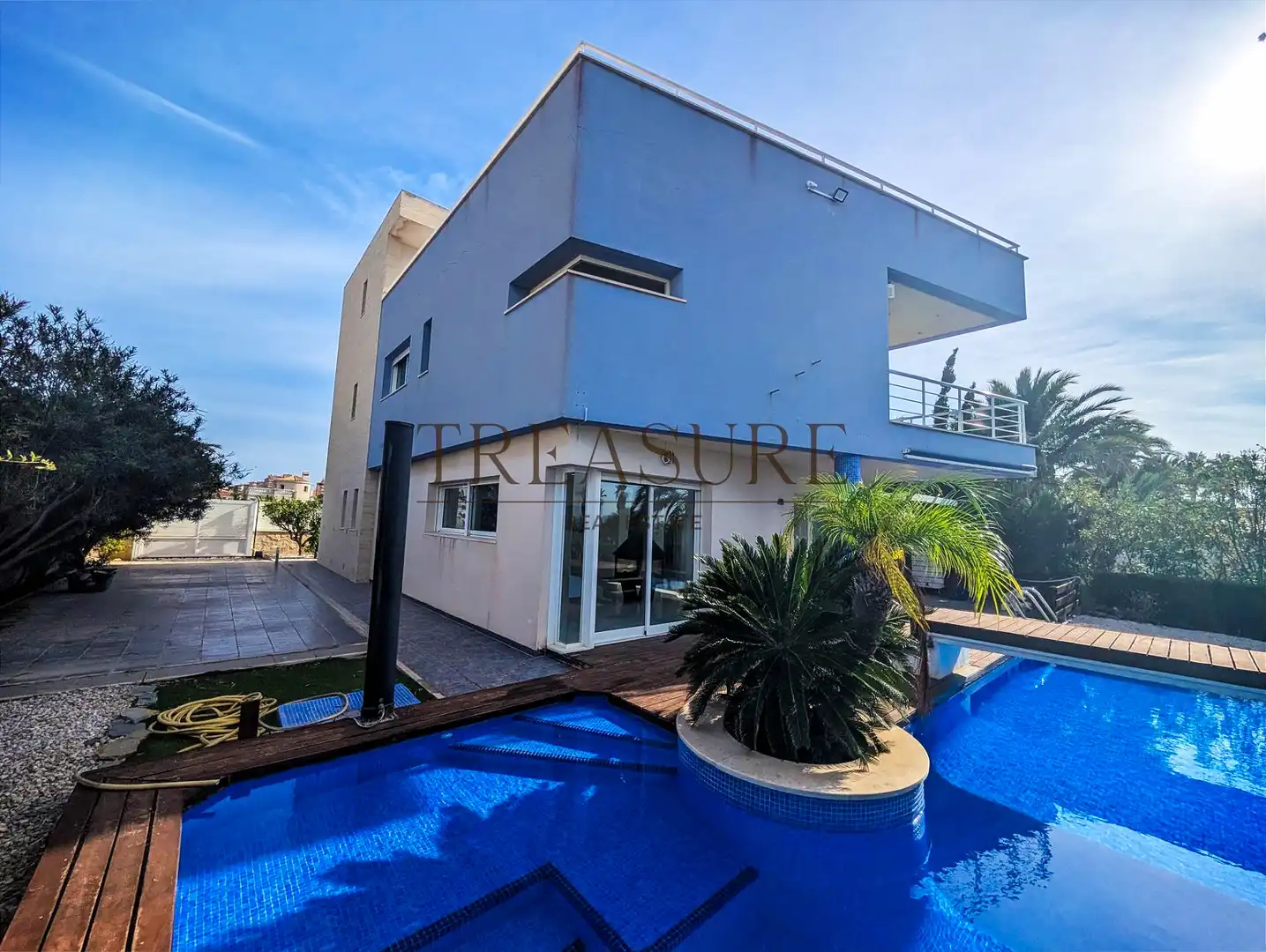 Exterior view of Houses for sale in La Manga del Mar Menor  with Air Conditioner, Private garden and Terrace