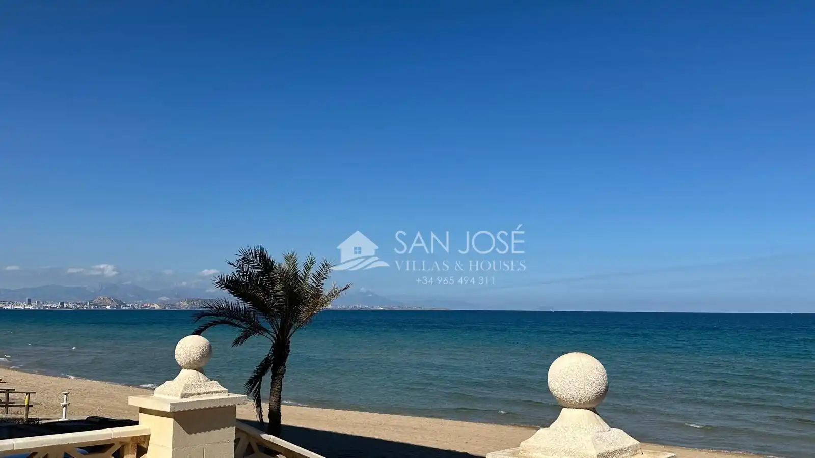 Vista exterior de Piso en venta en Elche / Elx con Calefacción, Terraza y Balcón