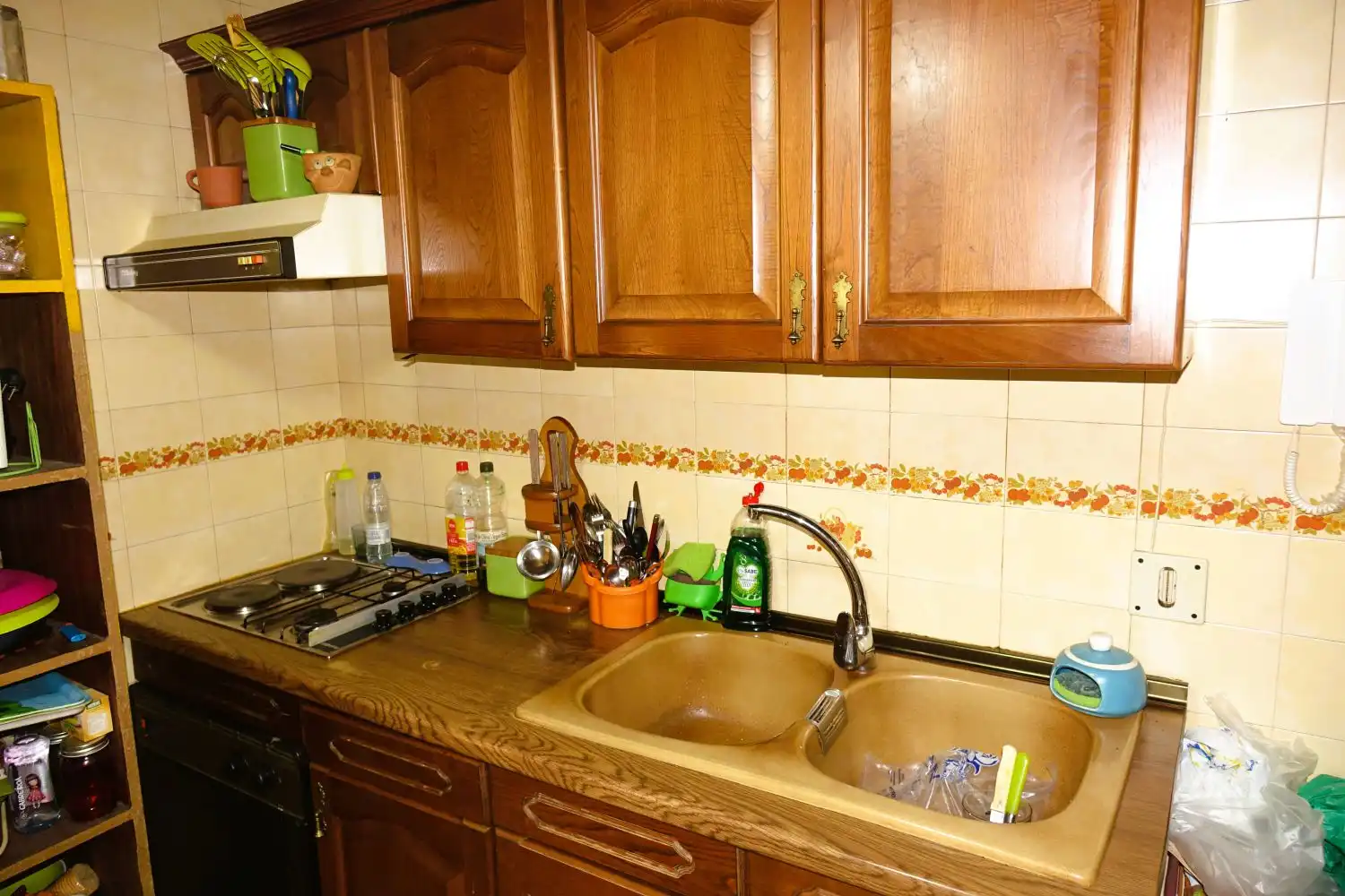 Cocina de Piso en venta en Granada con Terraza, Balcón y Piscina comunitaria