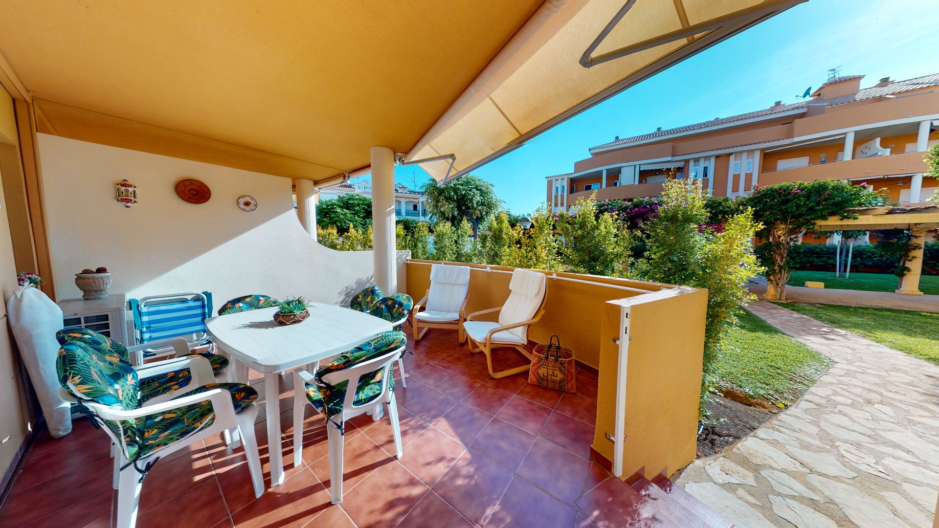 Jardí de Apartament de lloguer en Dénia amb Aire condicionat, Calefacció i Terrassa