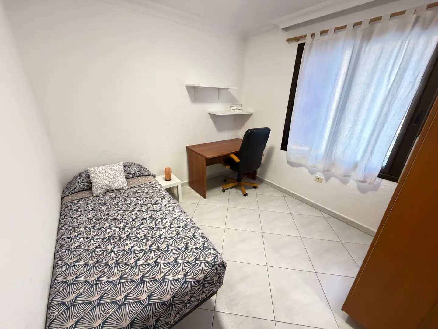 Habitación de Apartamento de alquiler en Puerto de la Cruz con Calefacción, Terraza y Trastero