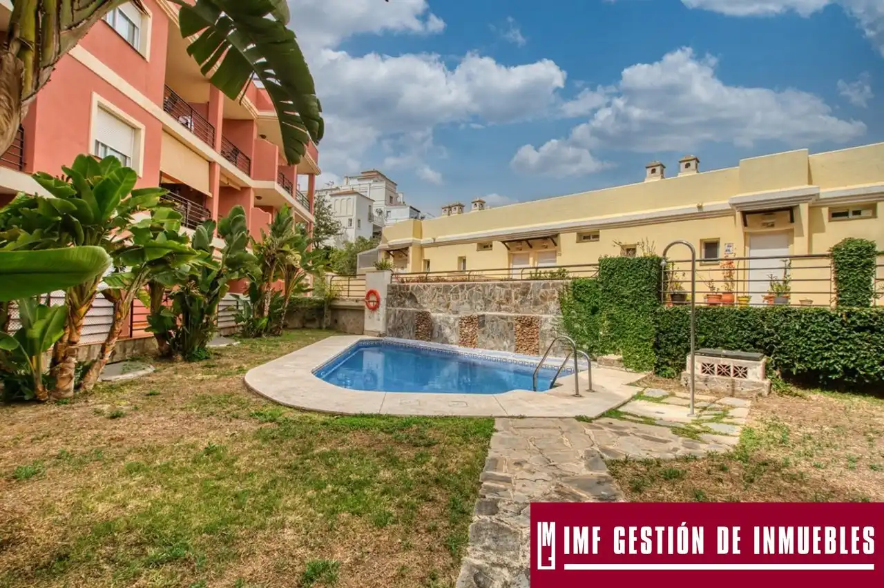 Außenansicht von Wohnung zum Verkauf in Rincón de la Victoria mit Terrasse, Möbliert und Gemeinschaftspool