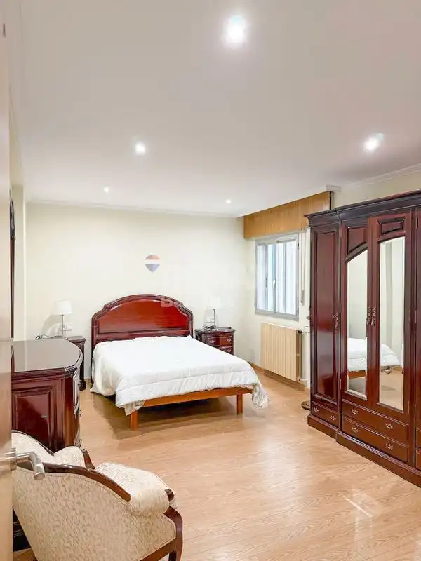 Habitación de Piso en venta en Vilagarcía de Arousa con Calefacción, Parquet y Terraza