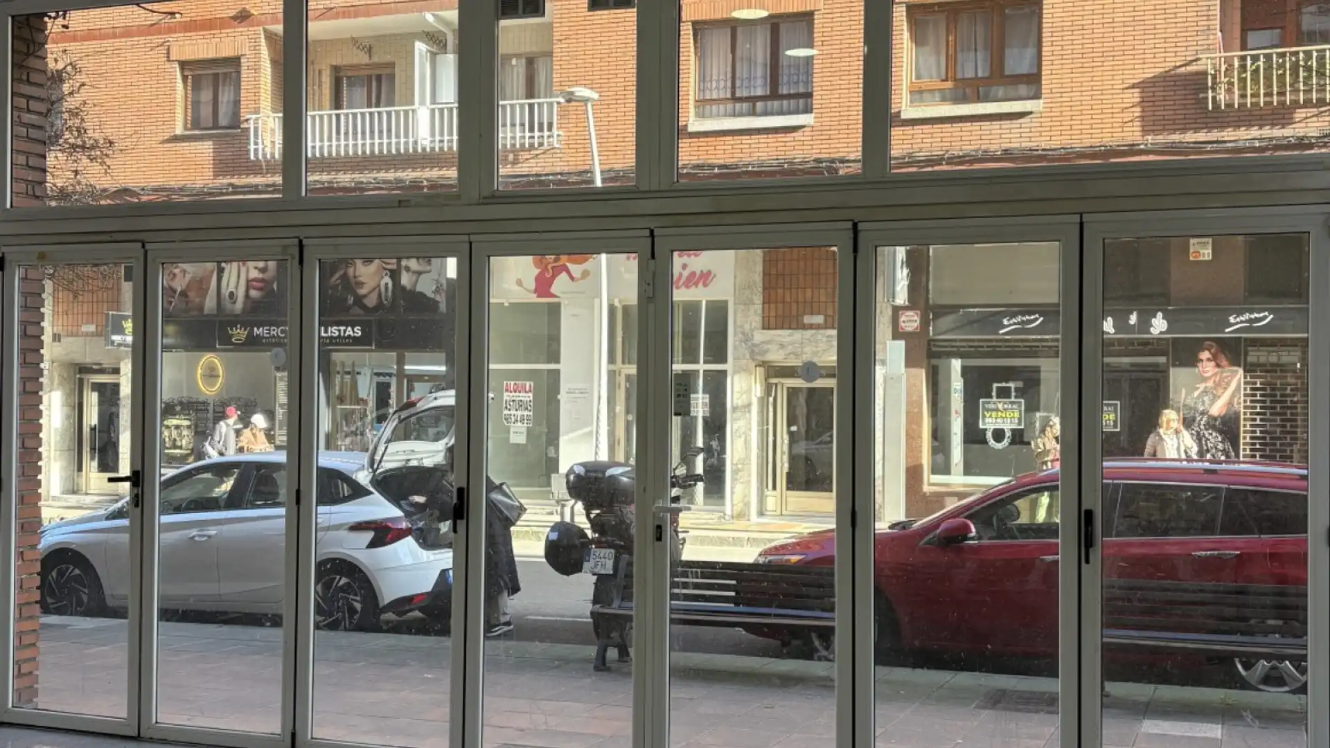 Local de alquiler en Gijón 