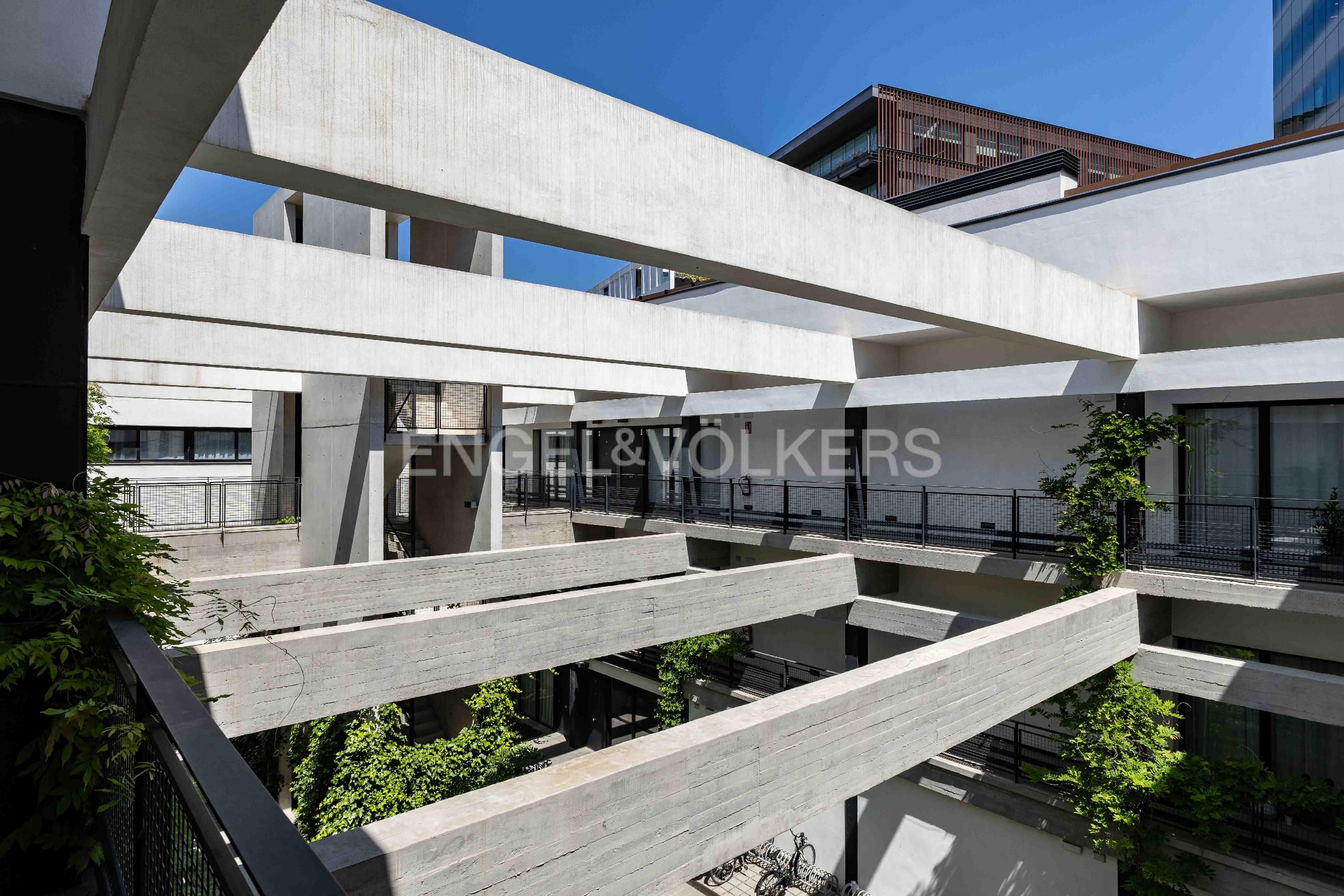 Vista exterior de Àtic en venda en  Barcelona Capital amb Calefacció