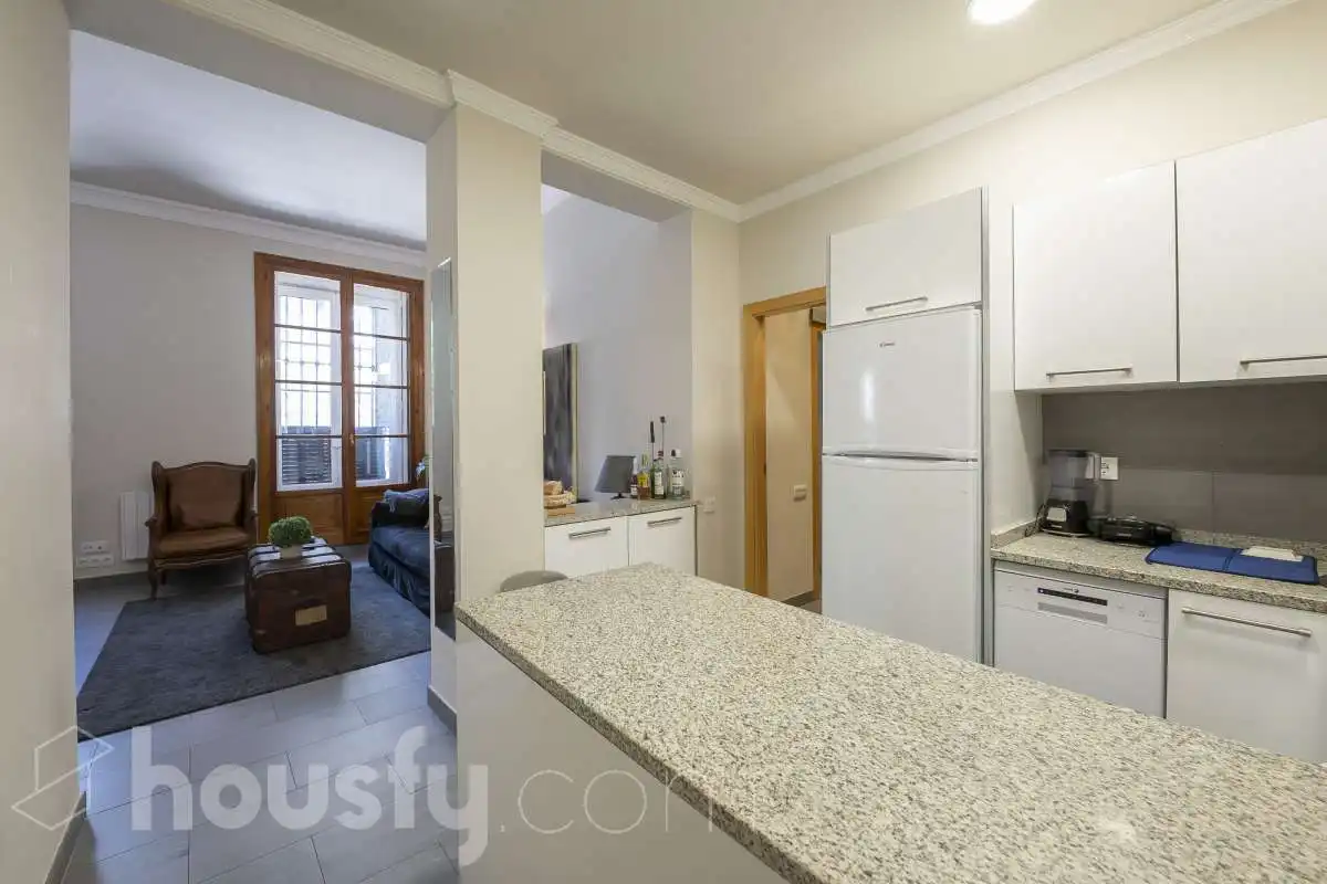 Cuina de Planta baixa de lloguer en Madrid amb Calefacció i Balcó