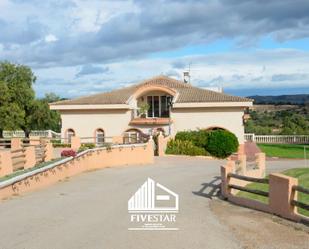 Vista exterior de Finca rústica en venda en Montserrat amb Aire condicionat, Calefacció i Jardí privat