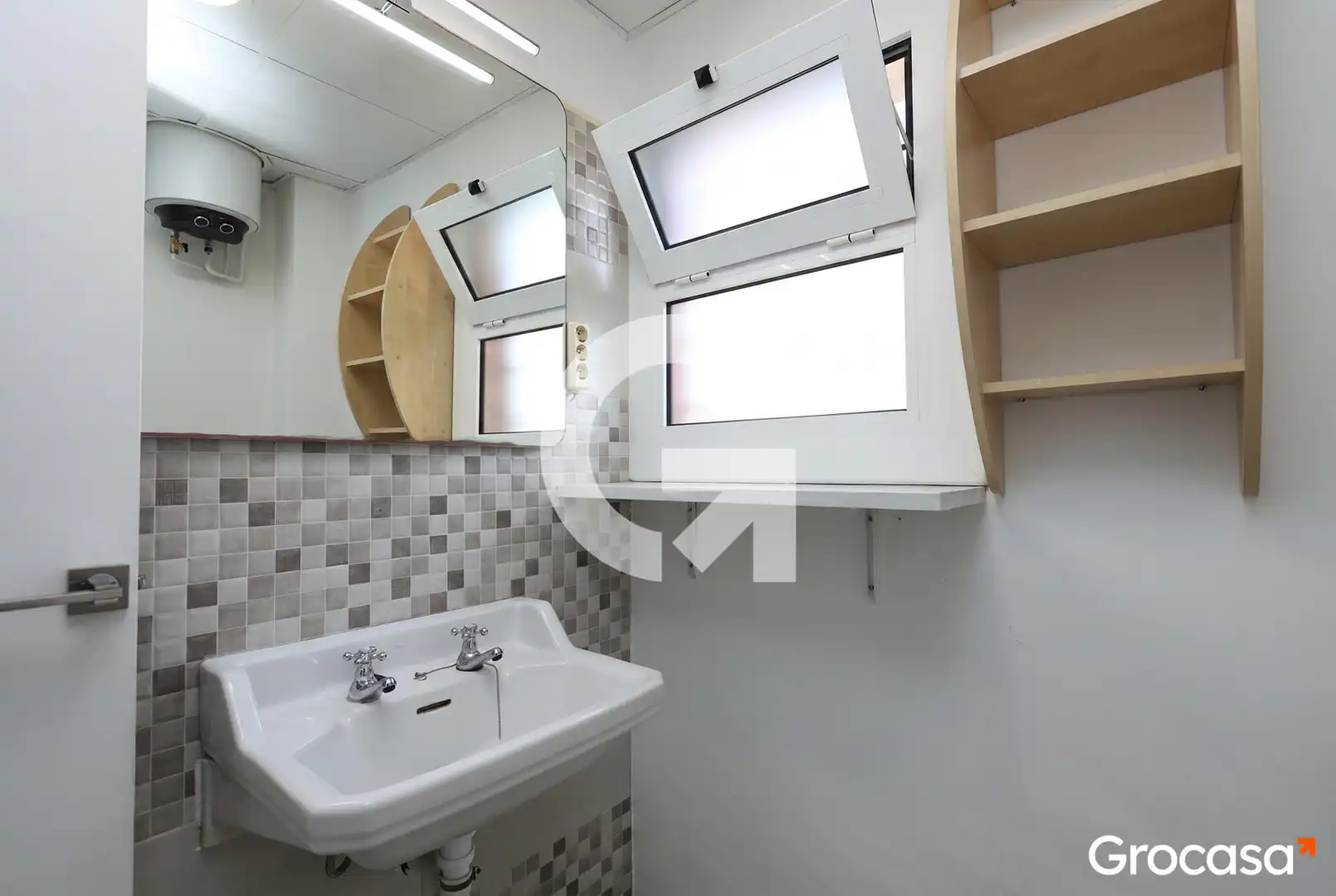 Bathroom of Apartments for sale in Calafell  with Storage room, Balcony and Community pool