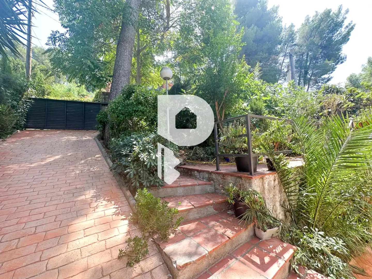 Jardí de Casa o xalet en venda en Pallejà amb Aire condicionat, Calefacció i Jardí privat