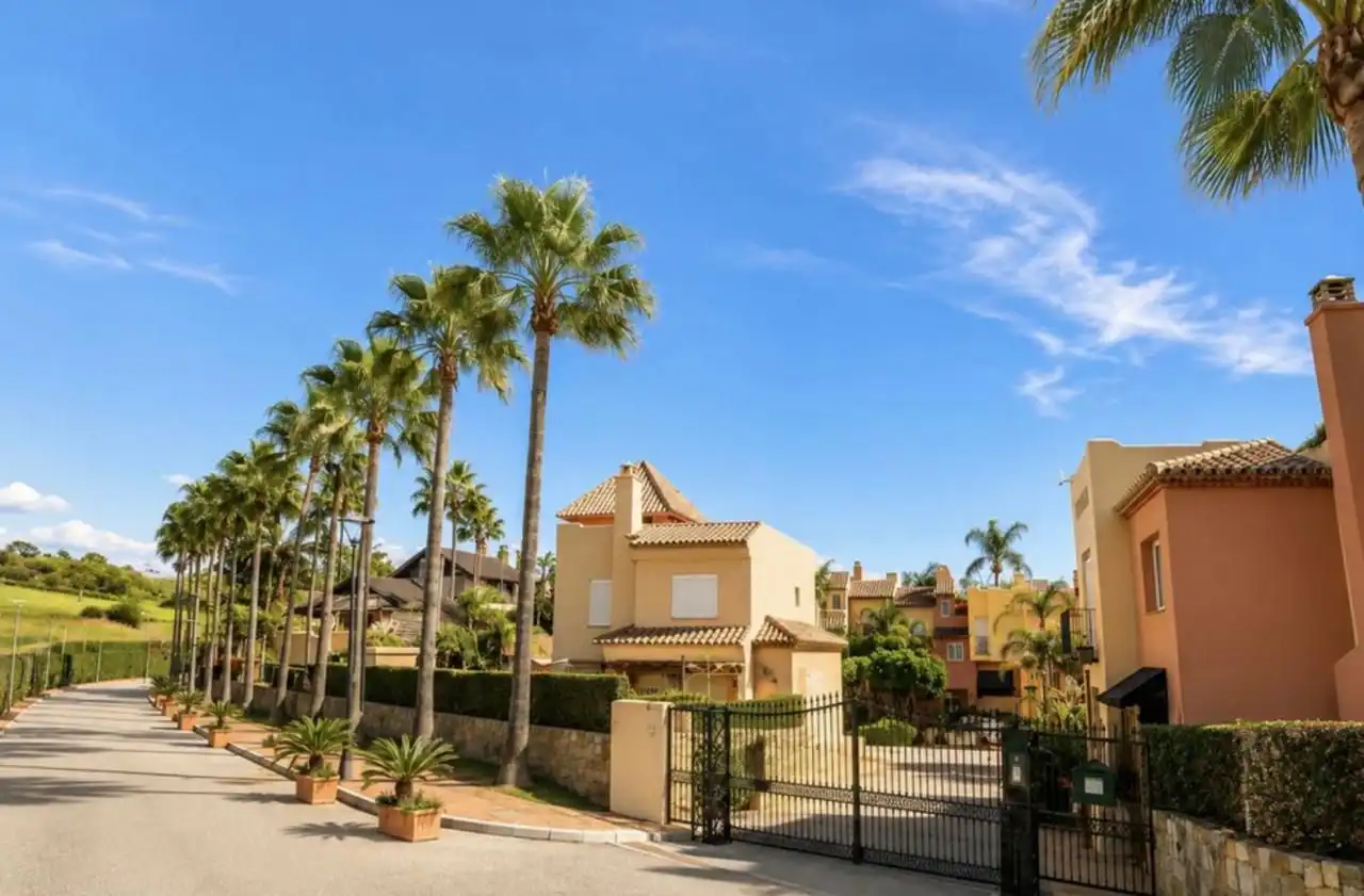 Adosado con piscina en venta en Nueva Andalucía, imagen 16