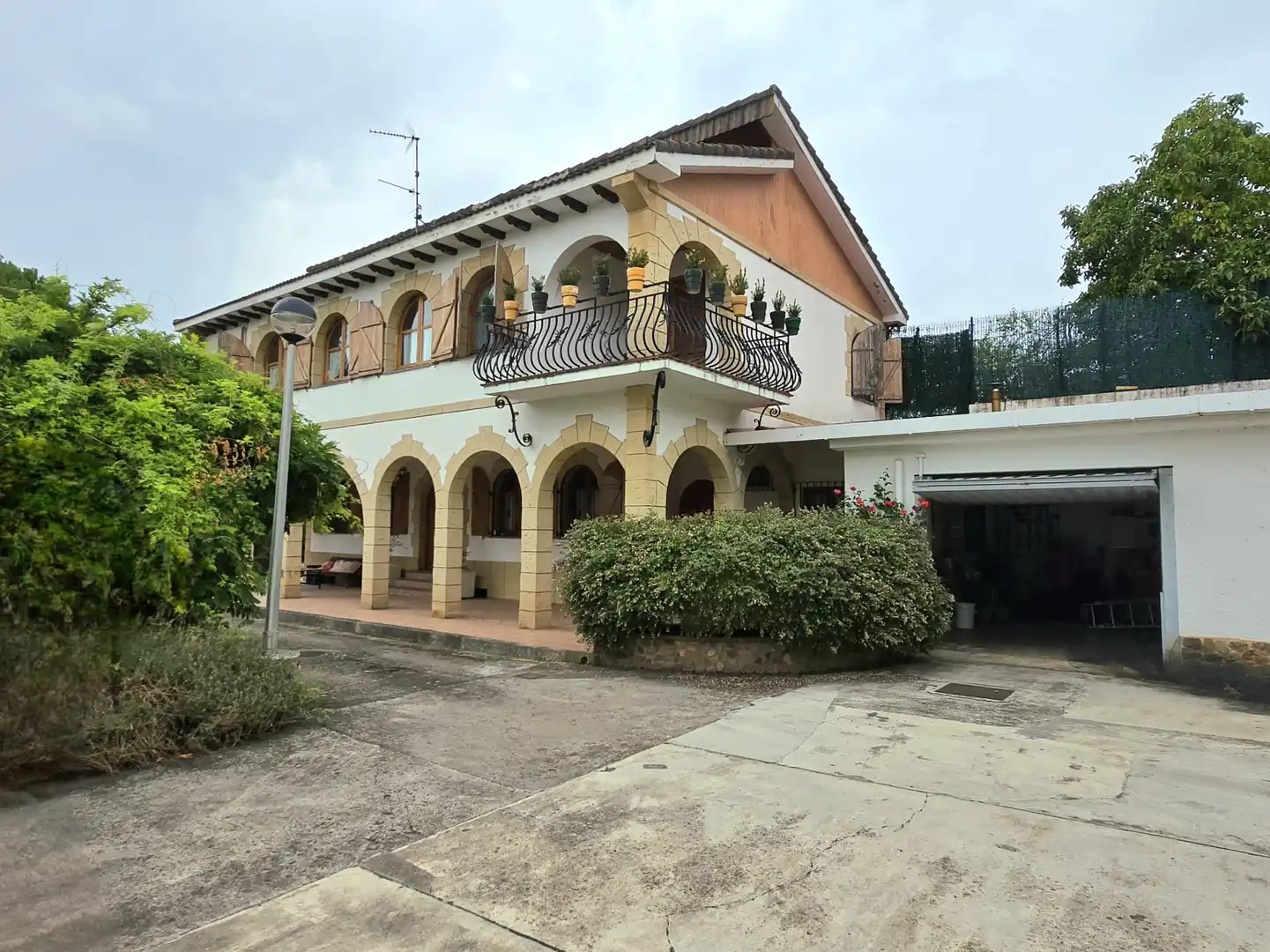 Casa con piscina in vendita a Nalda, imagen 2
