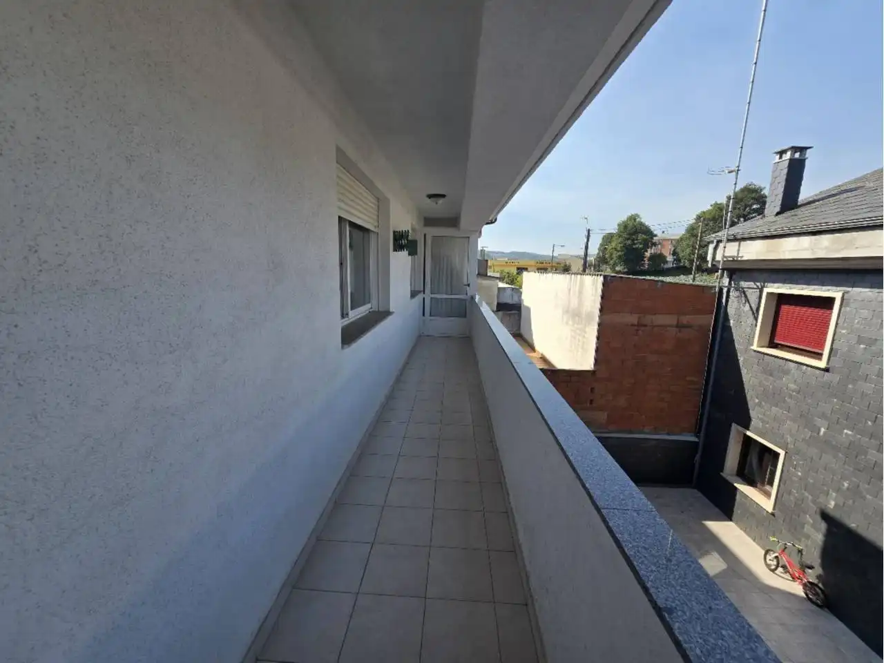 Außenansicht von Wohnung zum Verkauf in Baleira mit Heizung, Terrasse und Möbliert