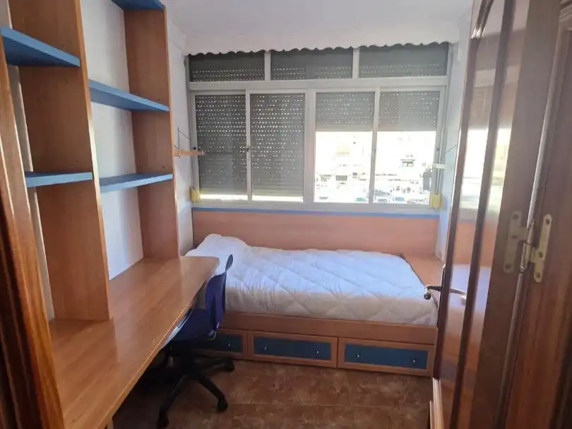 Habitación de Piso de alquiler en Ronda con Aire acondicionado, Terraza y Trastero