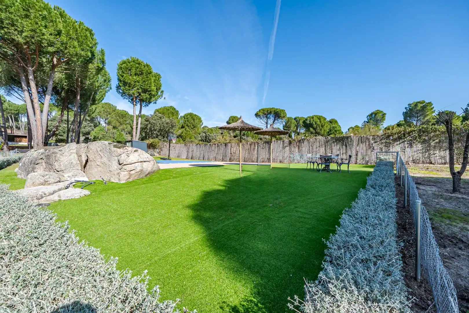 Jardí de Finca rústica en venda en El Tiemblo  amb Calefacció, Jardí privat i Terrassa