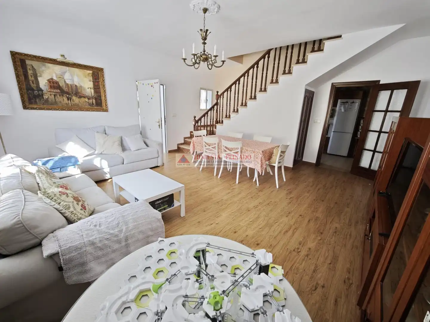 Sala d'estar de Casa o xalet en venda en El Puerto de Santa María amb Aire condicionat i Piscina