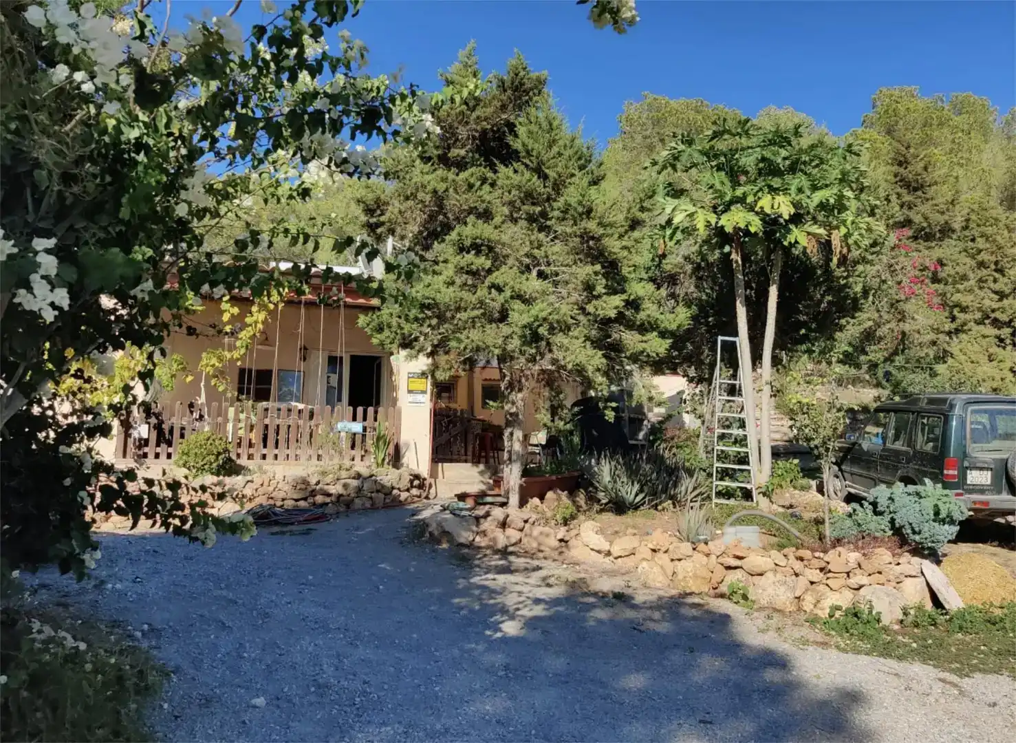 Vista exterior de Finca rústica en venda en Sant Antoni de Portmany amb Aire condicionat, Jardí privat i Moblat