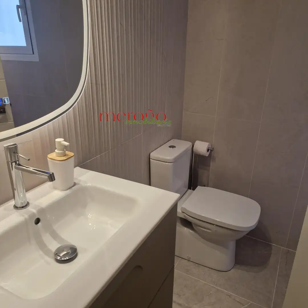 Baño de Piso de alquiler en Elche / Elx con Aire acondicionado, Calefacción y Amueblado