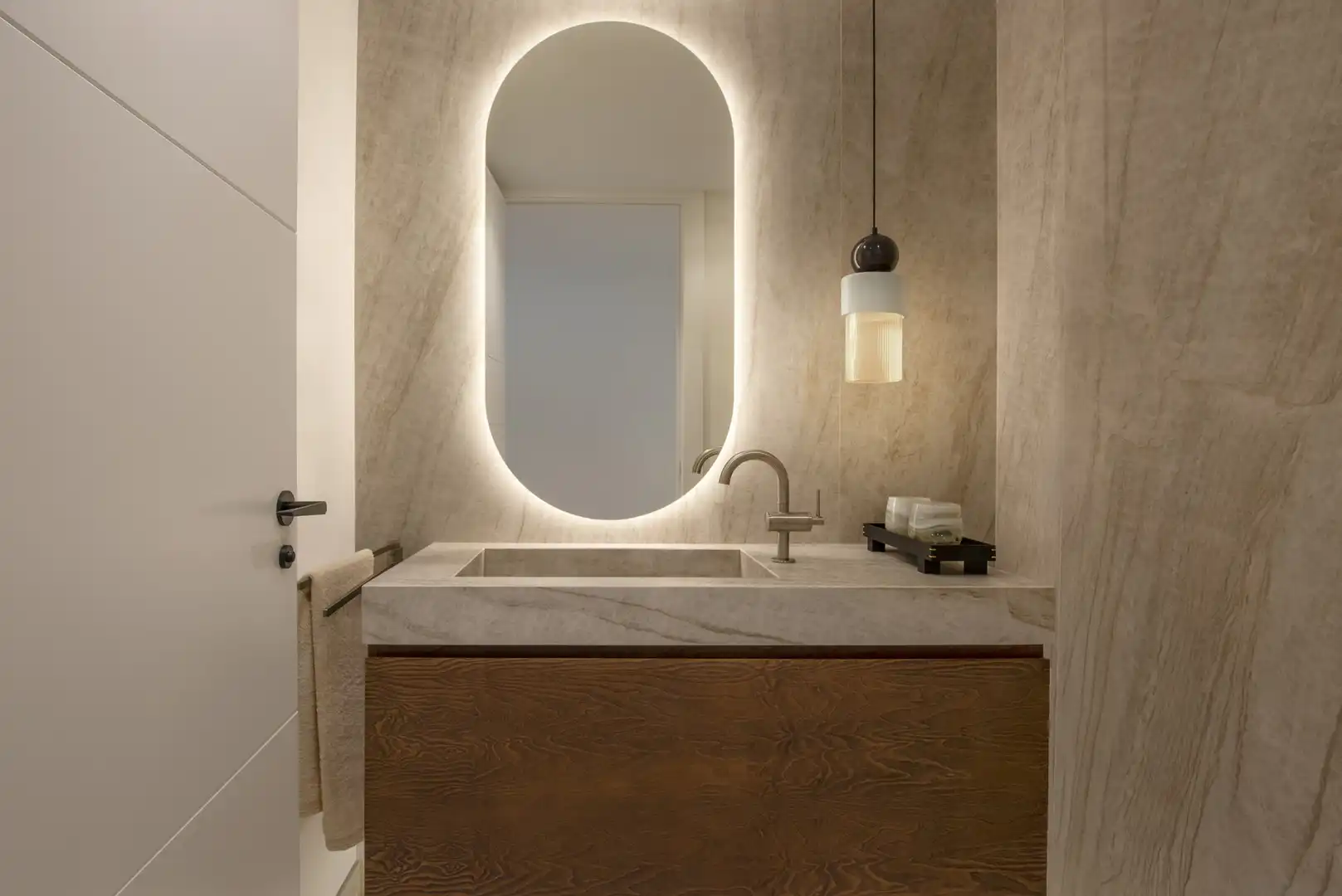 Badezimmer von Dachboden zum Verkauf in Estepona mit Klimaanlage, Terrasse und Abstellraum
