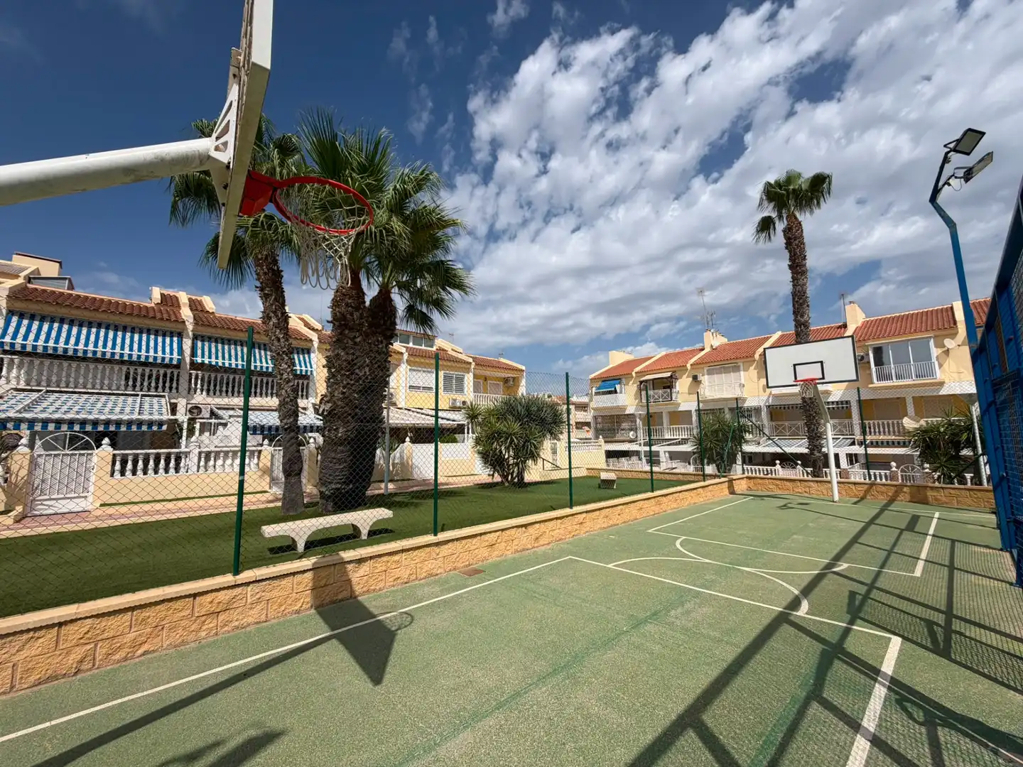 Exterior view of Flat for sale in Torrevieja  with Air Conditioner, Balcony and Community pool