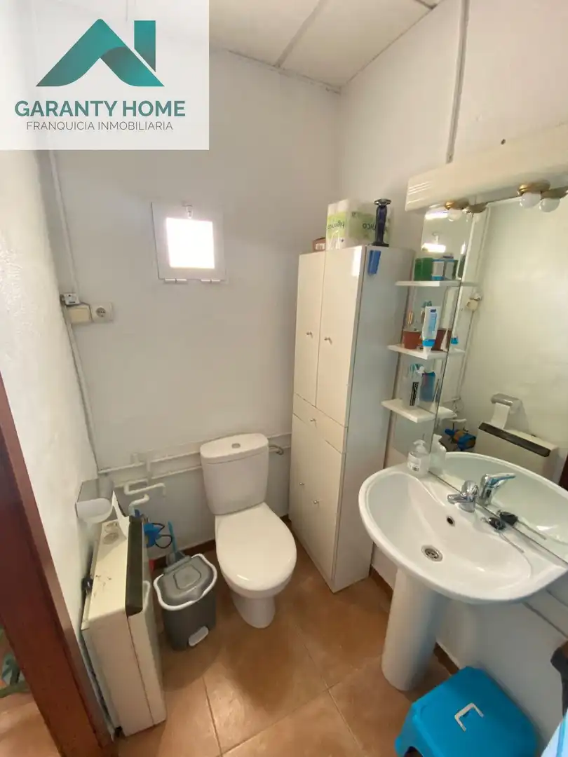 Bany de Casa o xalet en venda en Torredonjimeno amb Aire condicionat, Jardí privat i Terrassa