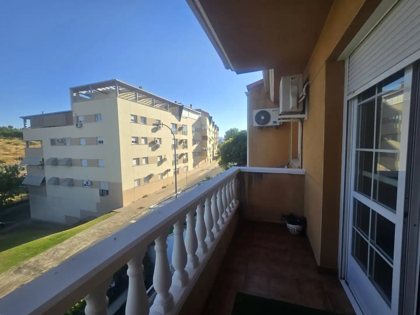 Balcony of Detached homes for rent in Plasencia  with Air Conditioner, Heating and Private garden