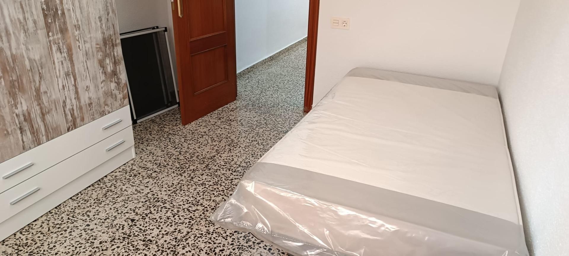 Dormitori de Pis de lloguer en  Granada Capital