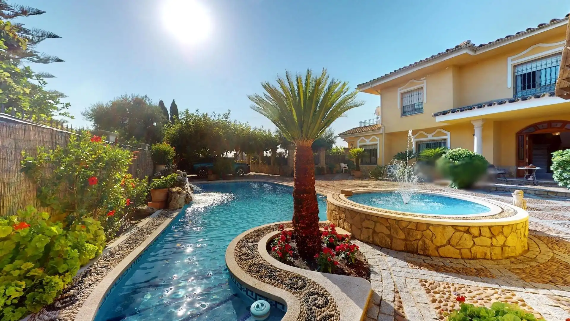 Piscina de Casa o xalet en venda en Córdoba amb Aire condicionat, Calefacció i Jardí privat
