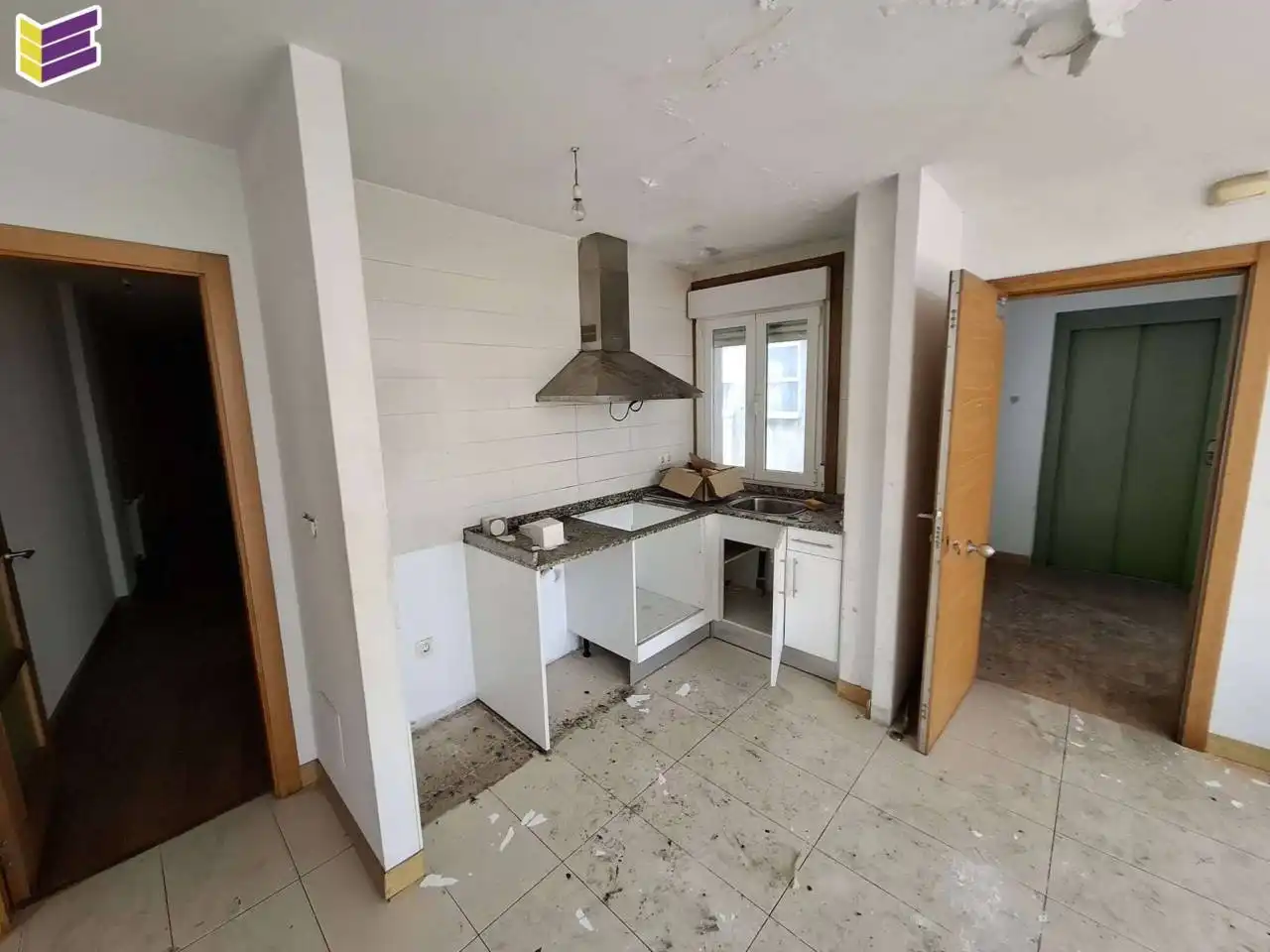 Kitchen of Buildings for sale in Vigo 