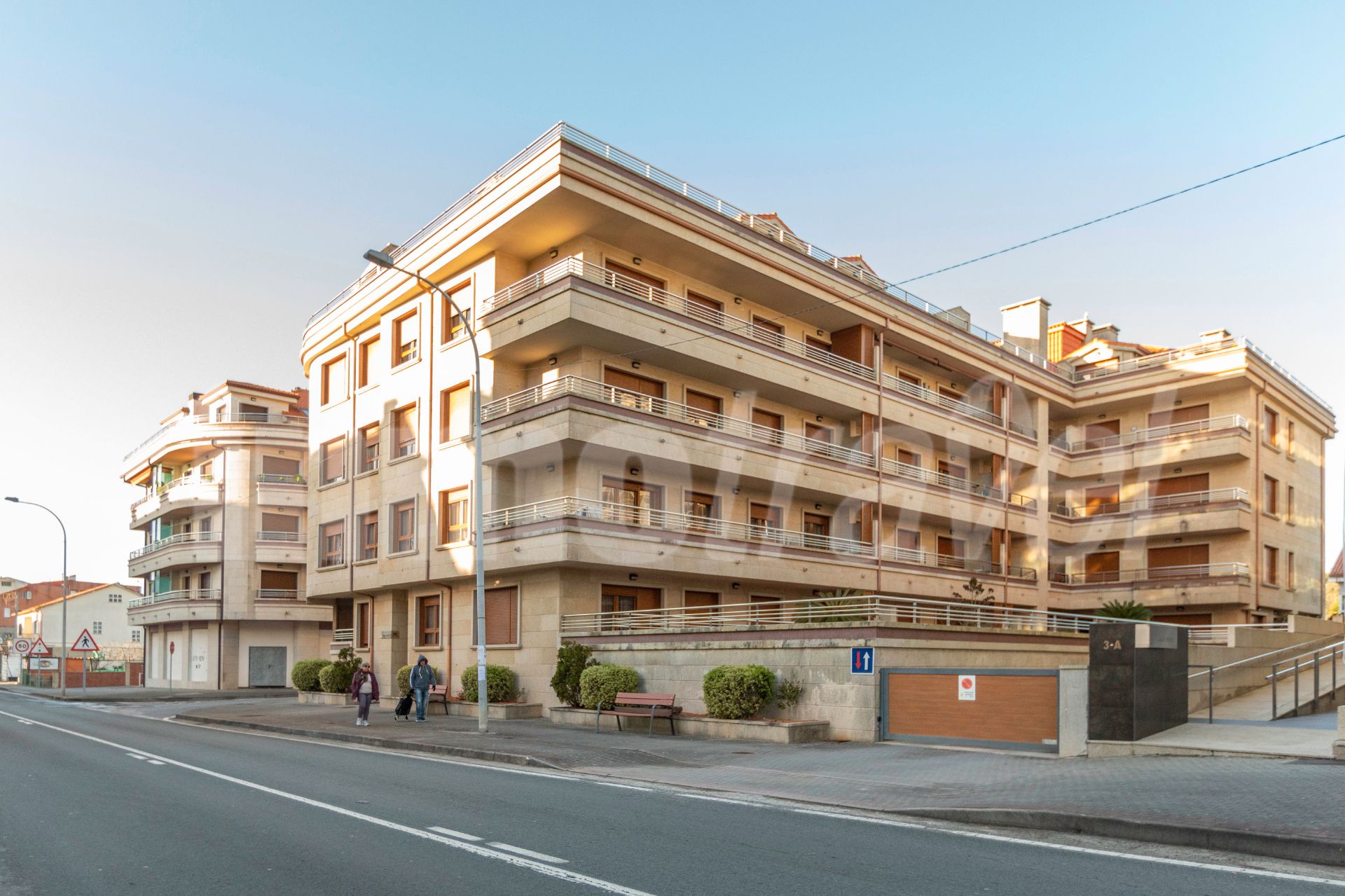 Vista exterior de Apartament en venda en Sanxenxo amb Parquet, Terrassa i Traster