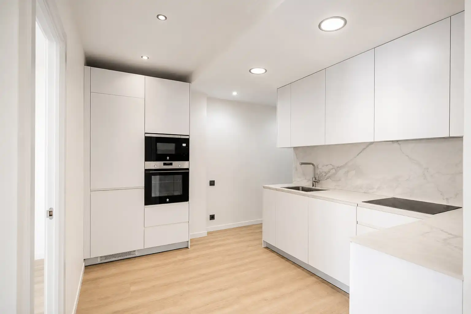 Cuina de Pis en venda en Barcelona amb Aire condicionat, Calefacció i Parquet
