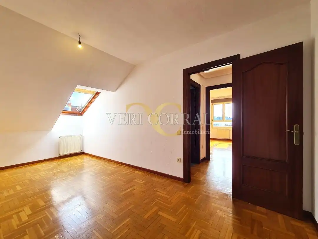 Dúplex en venta en Avenida del Llano, Llano
