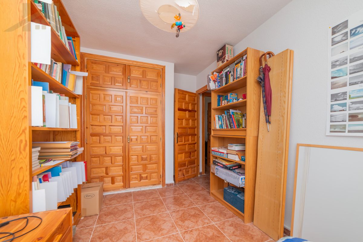 Casa o xalet en venda en Santa María de la Alameda amb Calefacció, Jardí privat i Terrassa