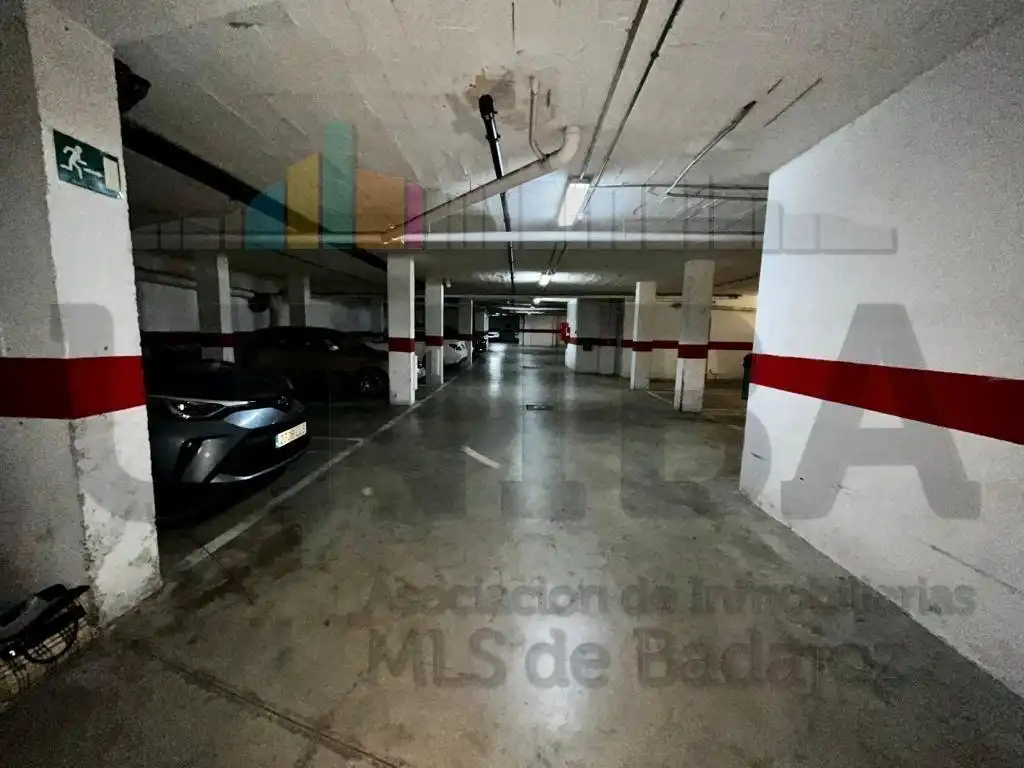 Garaje en venta en Avenida Elvas