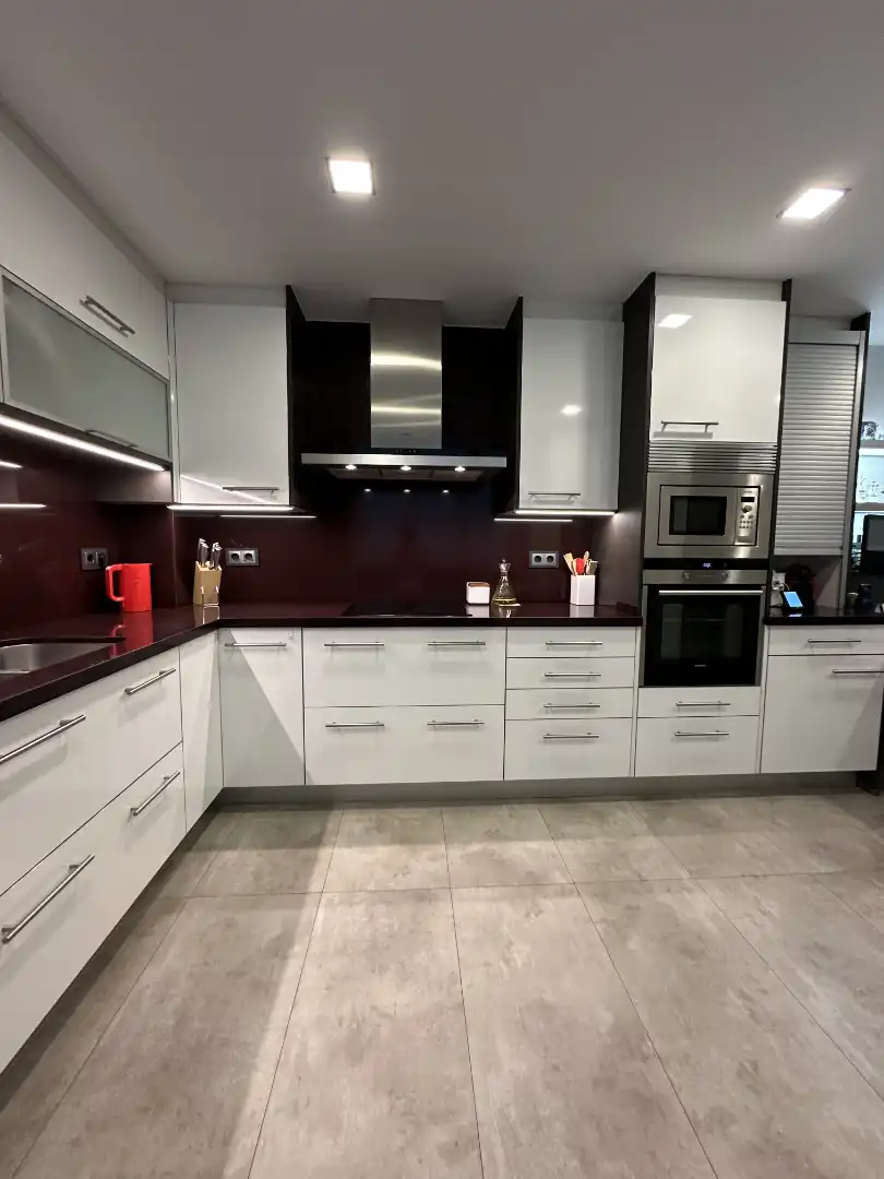 Cuina de Pis de lloguer en Barcelona amb Aire condicionat, Calefacció i Parquet